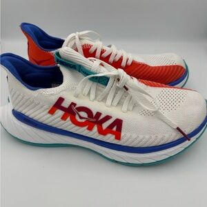 Hoka Carbon X, Women’s sz 8. Gently used, worn 2x